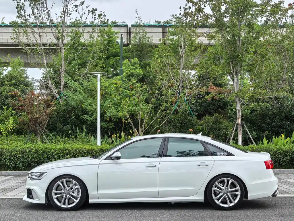 Audi S6 2015 — фото 7