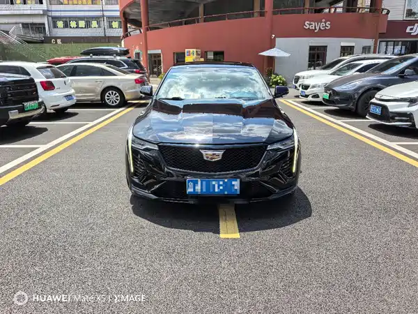 Cadillac CT4 2021