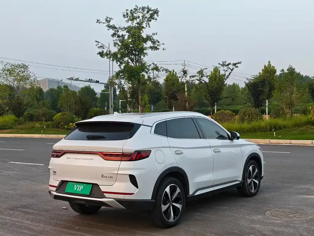 BYD Song PLUS New Energy 2023 — фото 9