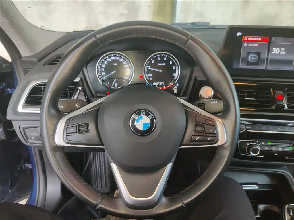 BMW 1 Series 2021 — фото 11