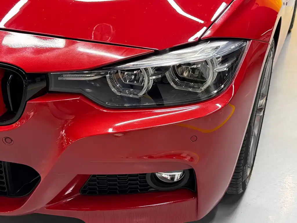 BMW 3 Series 2018 — фото 25