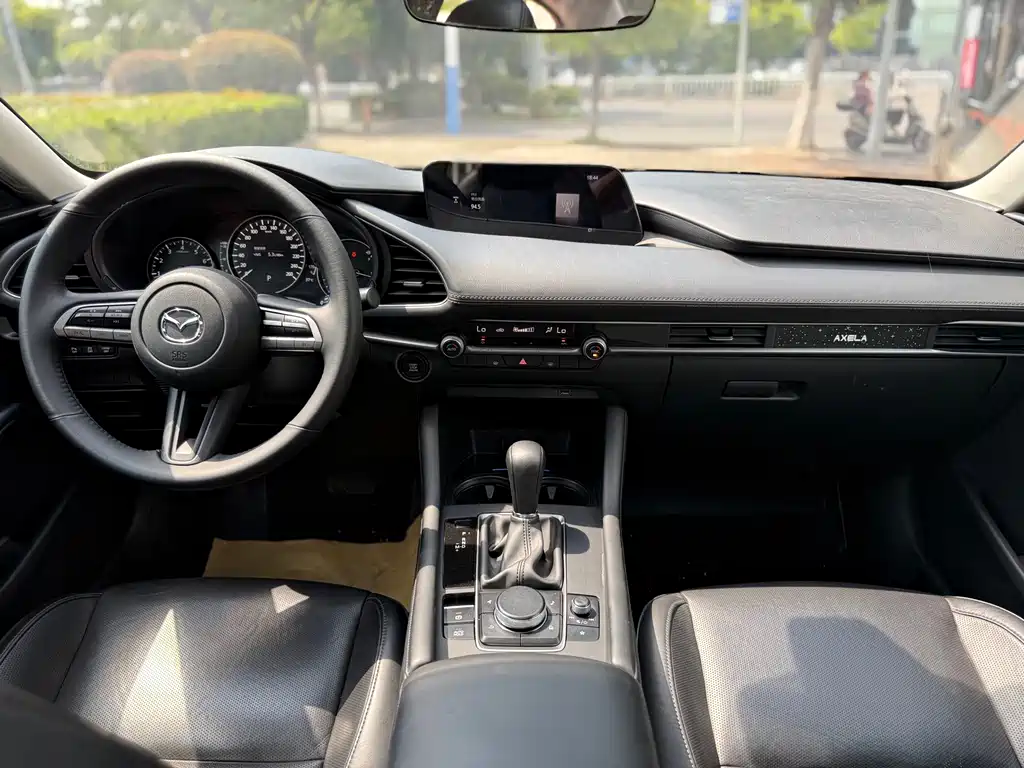 Mazda 3 Axela 2019