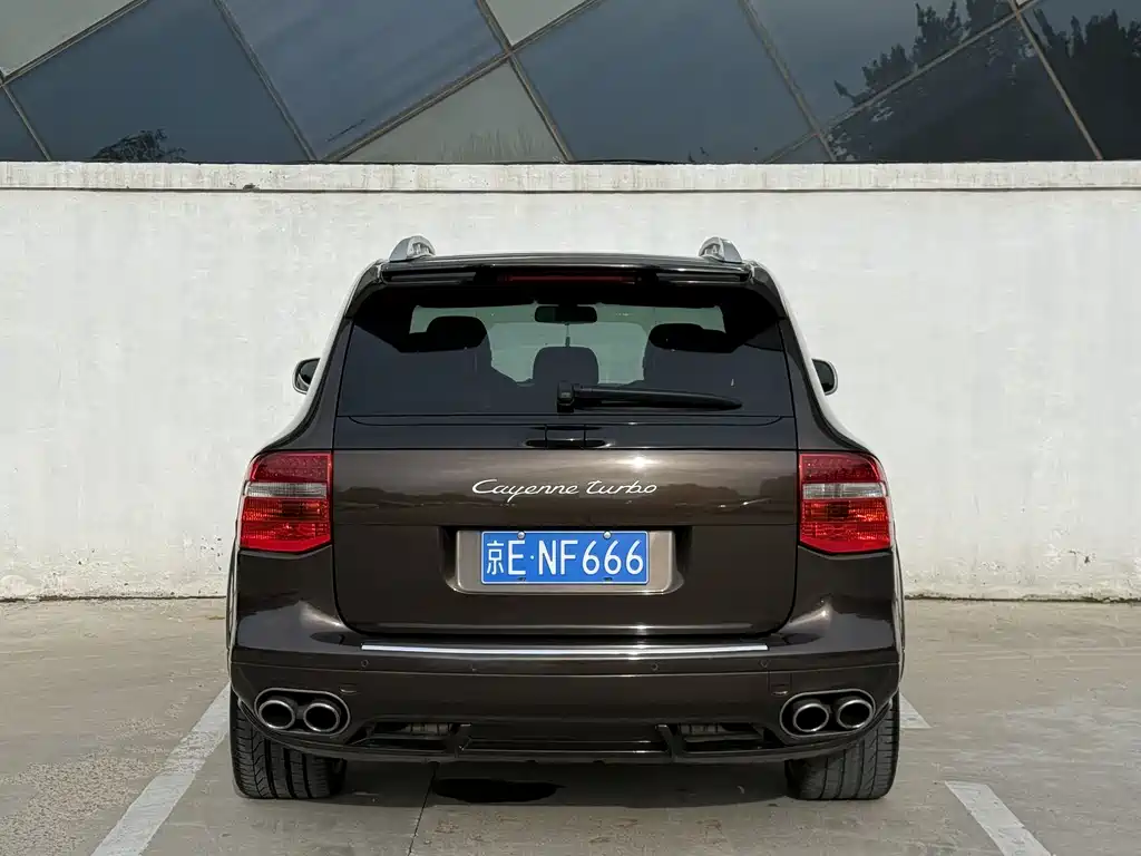 Porsche Cayenne 2010 — фото 5
