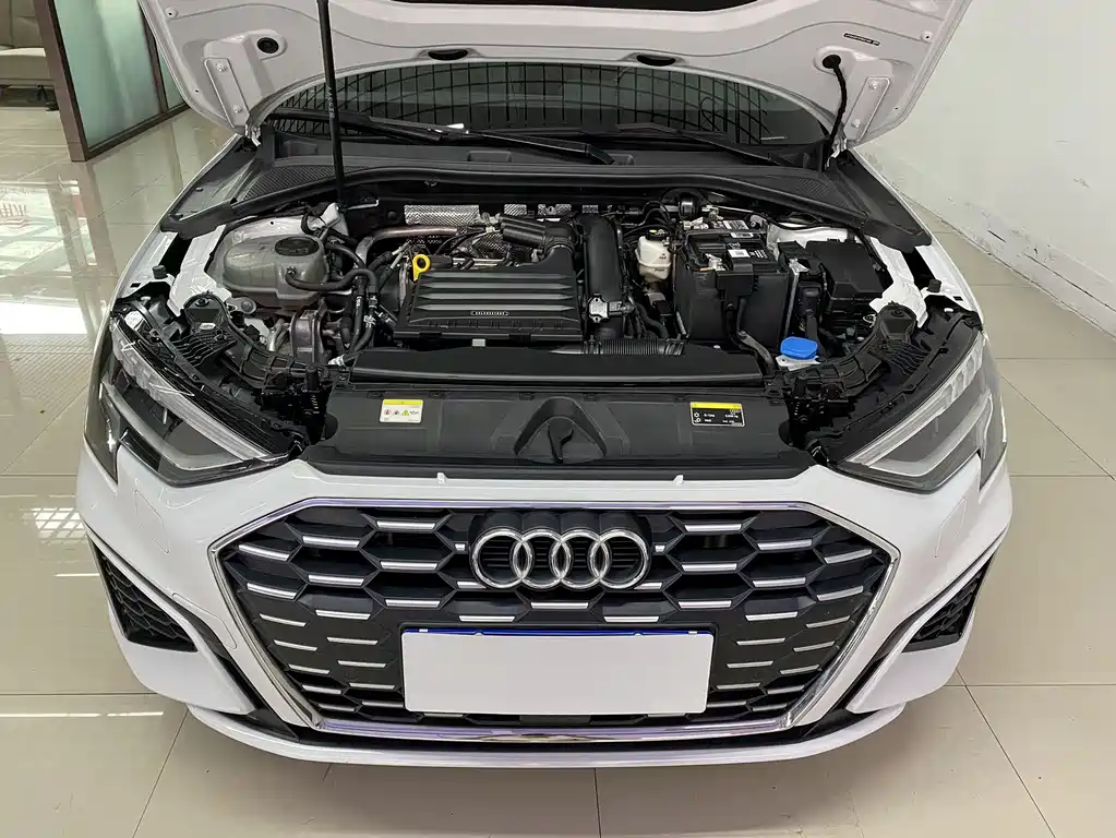 Audi A3 2023 — фото 16