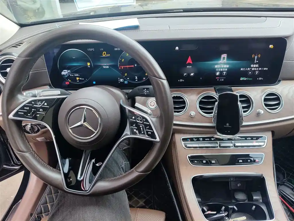 Mercedes-Benz E-Class 2022 — фото 10