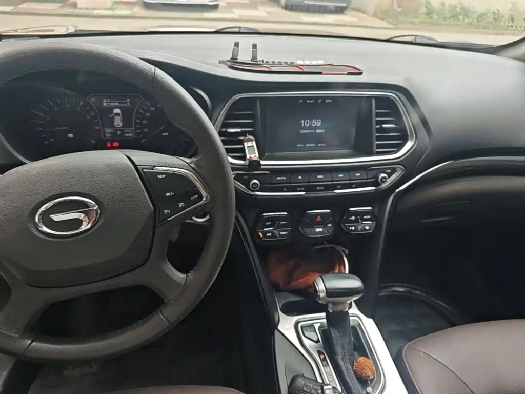 GAC Motor Trumpchi GS4 2015 — фото 10