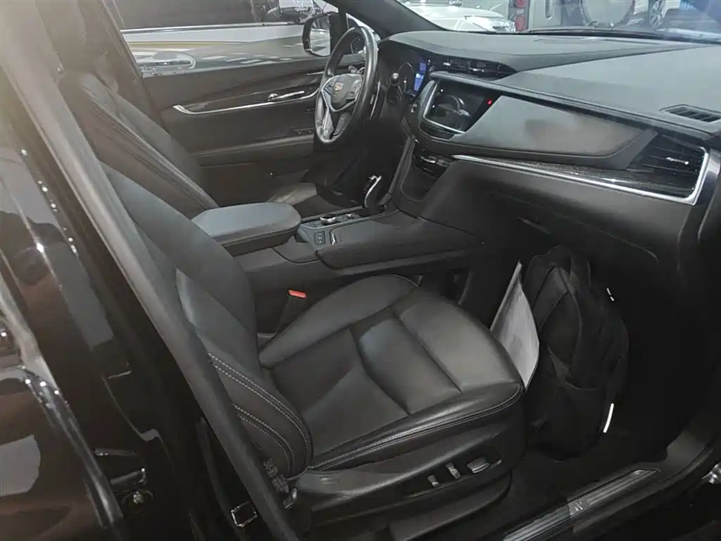 Cadillac XT5 2023 — фото 25