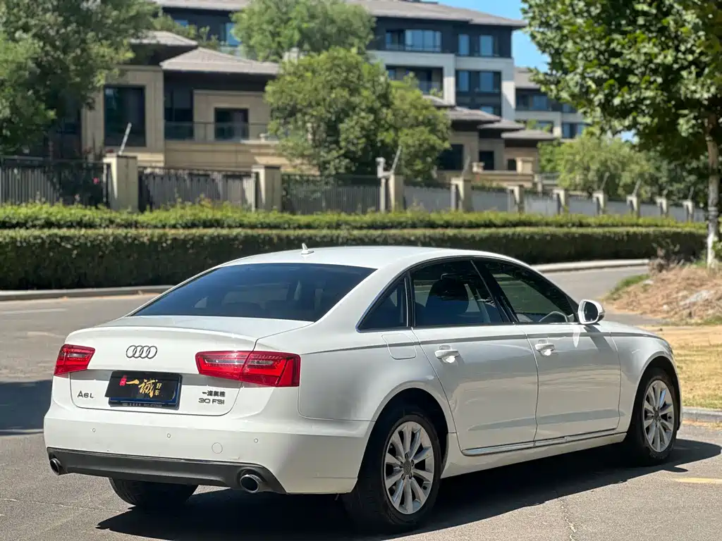 Audi A6L 2015 — фото 12