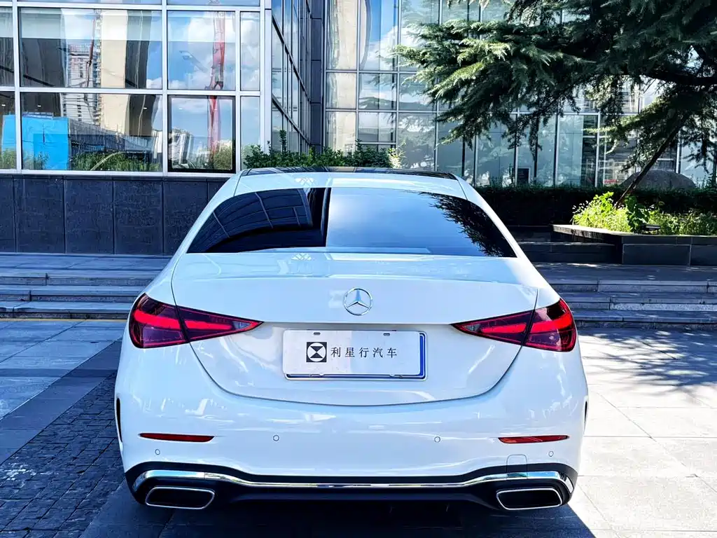 Mercedes-Benz C-Class 2024