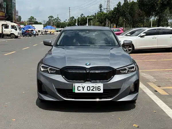 BMW i3 2024