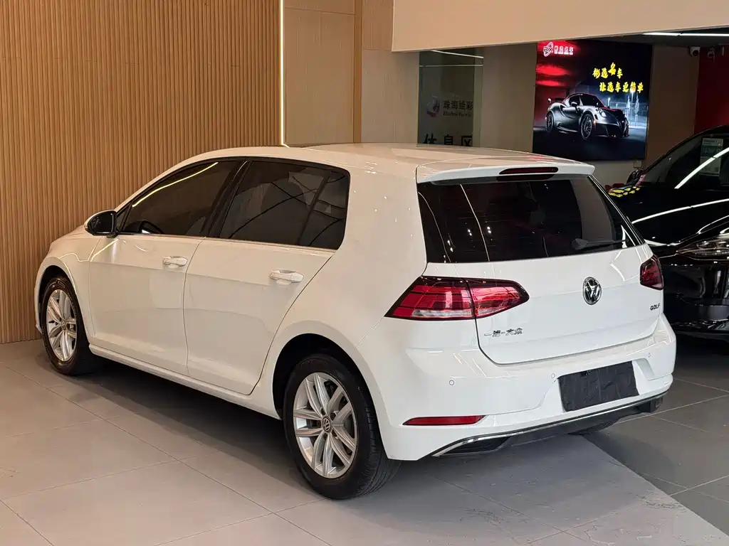 Volkswagen Golf 2018 — фото 19