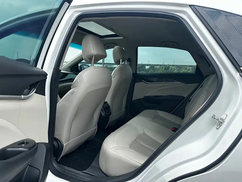 Buick Excelle 2017 — фото 10