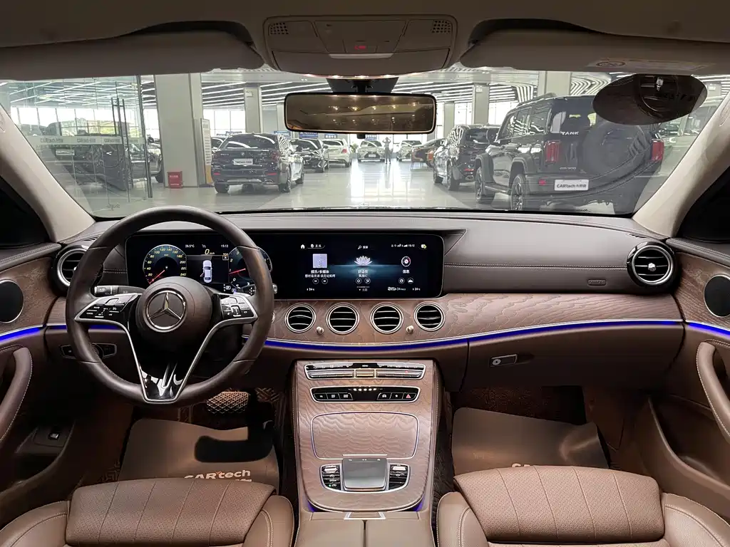 Mercedes-Benz E-Class 2023 — фото 16