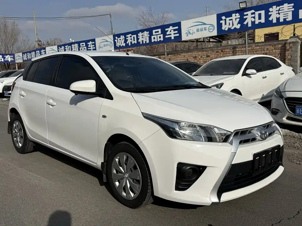Toyota Yaris L 2016 — фото 3