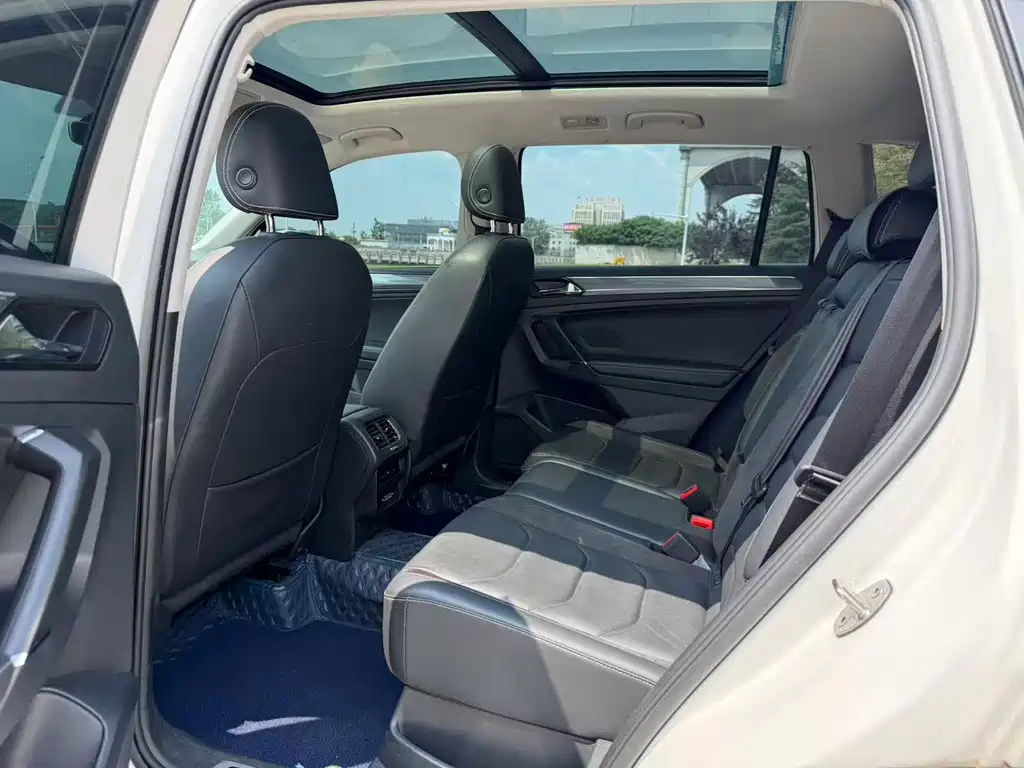 Volkswagen Tiguan L 2021