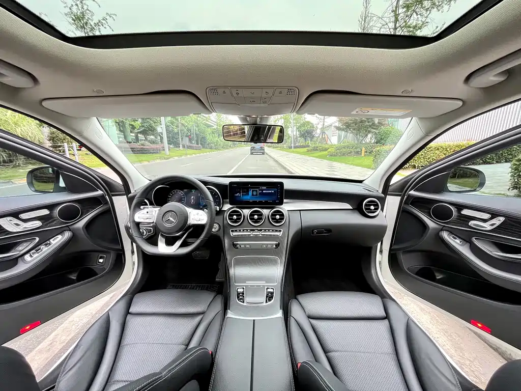 Mercedes-Benz C-Class 2020 — фото 13