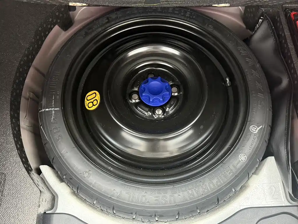 Toyota Yaris L 2022 — фото 20
