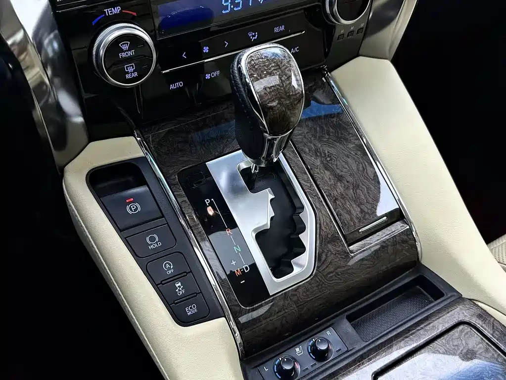 Toyota Alphard 2019 — фото 7