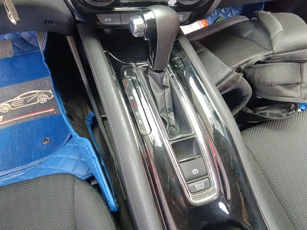 Honda Vezel 2016 — фото 10