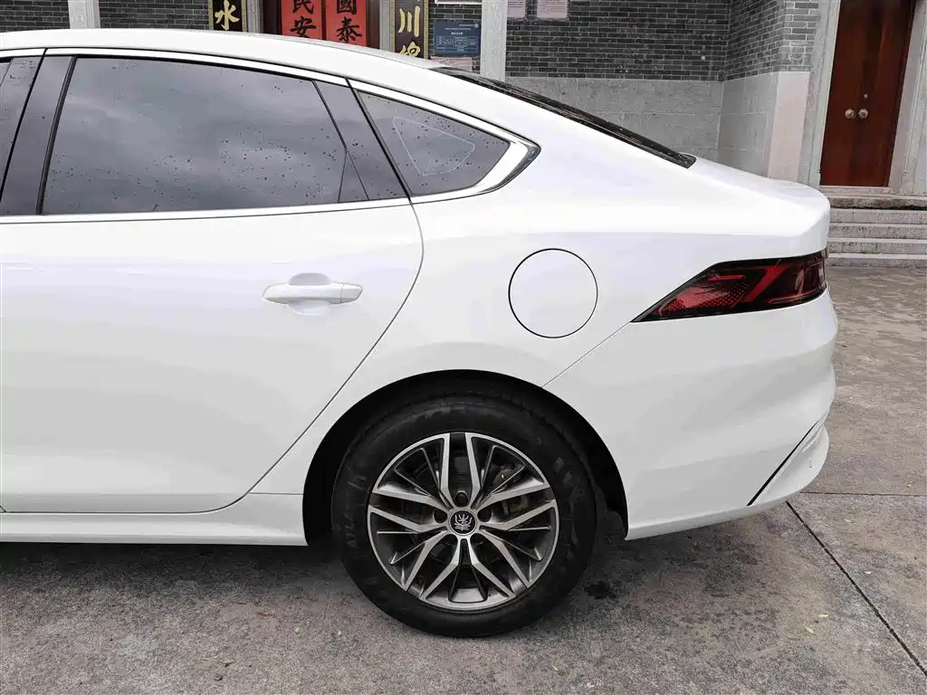 BYD Qin PLUS 2024 — фото 27