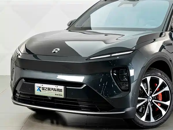 NIO ES8 2023