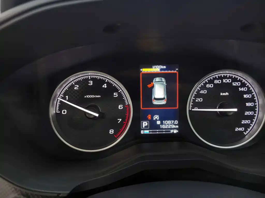 Subaru Forester 2022 — фото 16