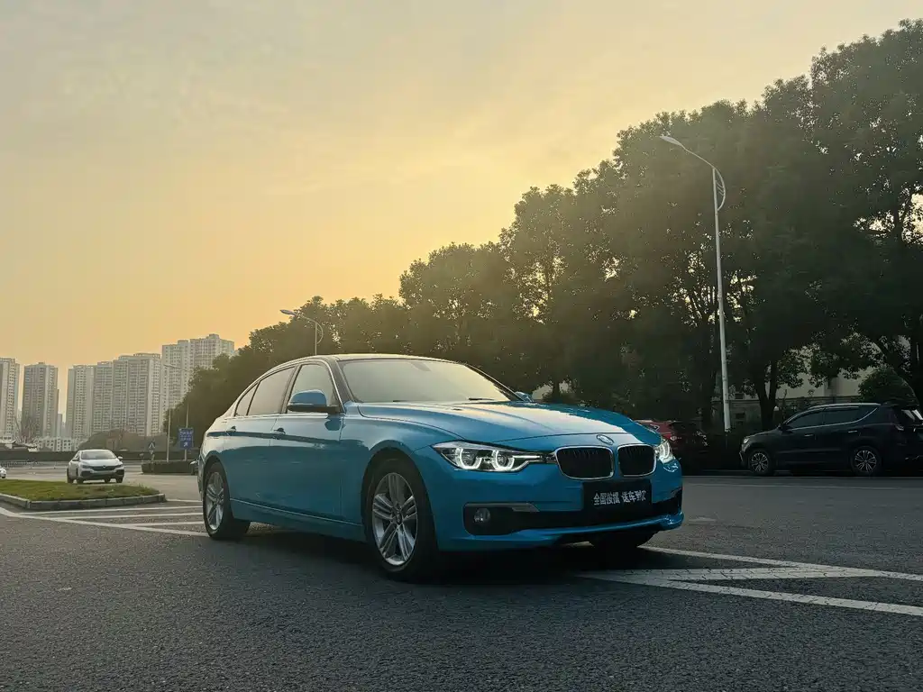 BMW 3 Series 2017 — фото 13