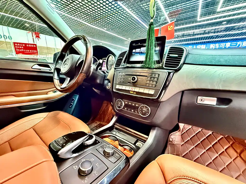 Mercedes-Benz GLS 2016 — фото 13