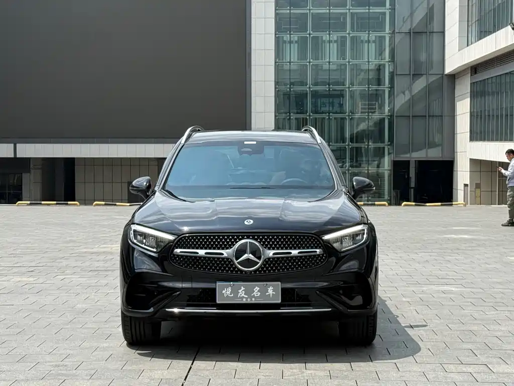 Mercedes-Benz GLC 2025