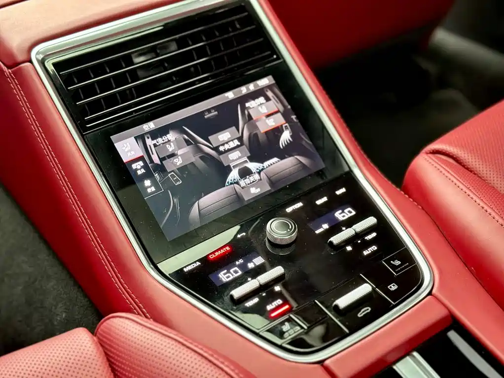 Porsche Panamera 2023 — фото 17