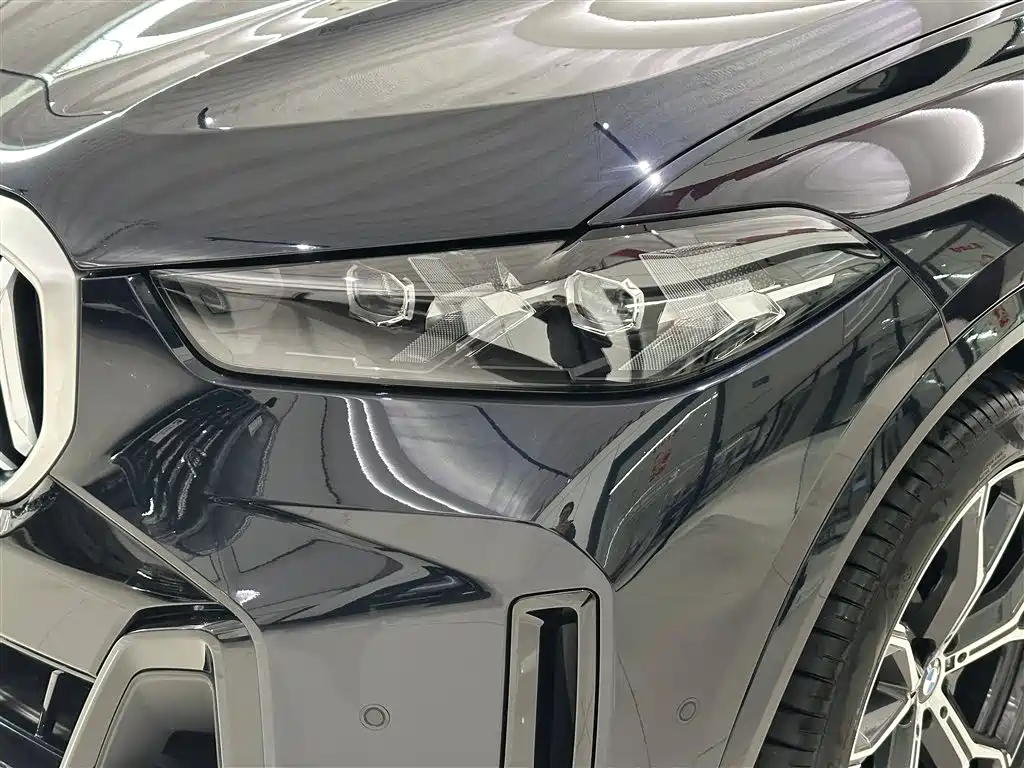 BMW X5 2025 — фото 2