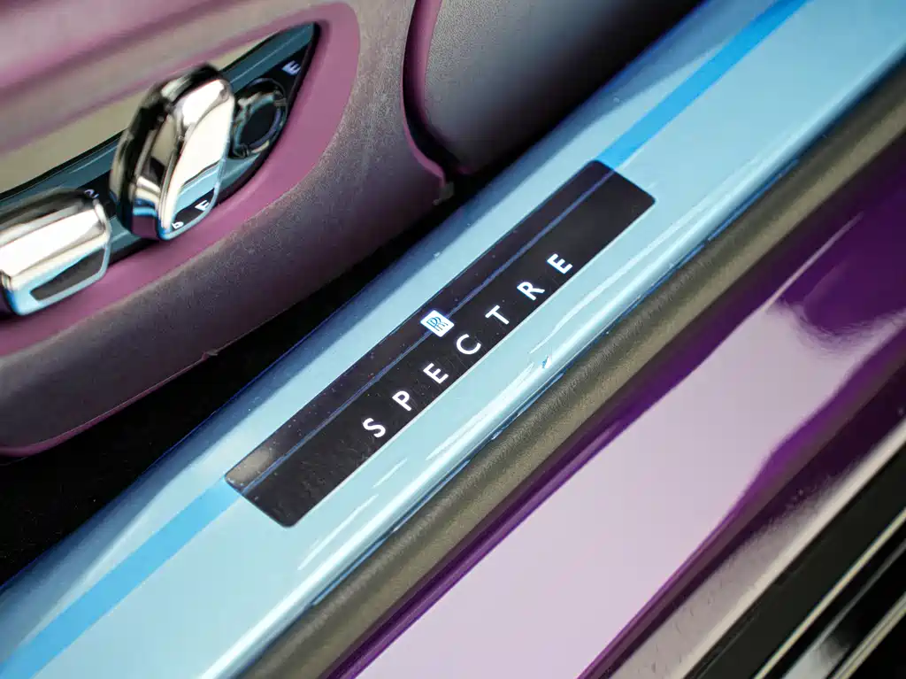 Rolls-Royce Phantom 2025 — фото 20