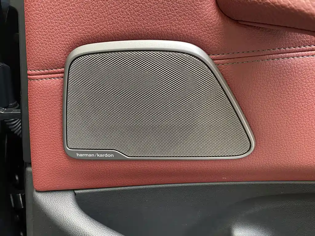 BMW 5 Series 2018 — фото 20