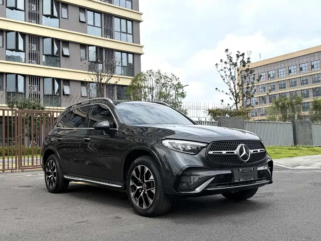 Mercedes-Benz GLC 2023