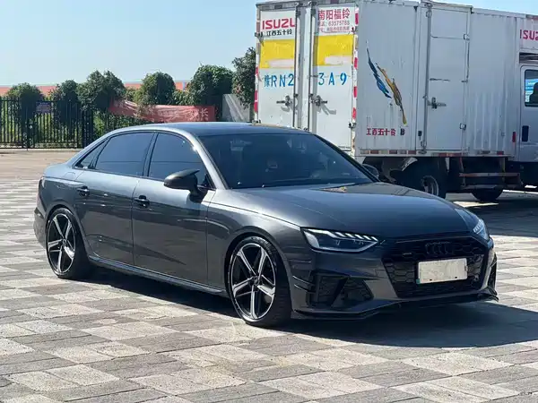 Audi A4L 2025