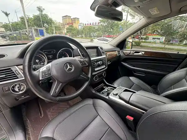 Mercedes-Benz M-Class 2014