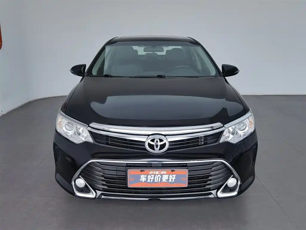 Toyota Camry 2017 — фото 3