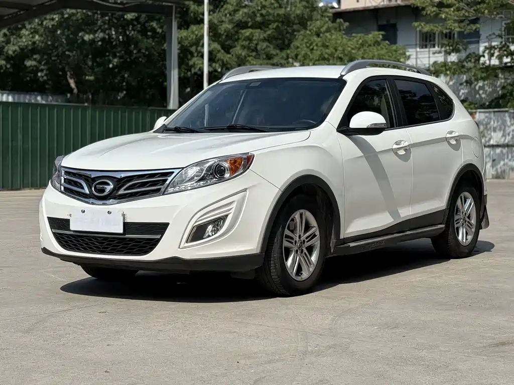 GAC Trumpchi GS5 2014