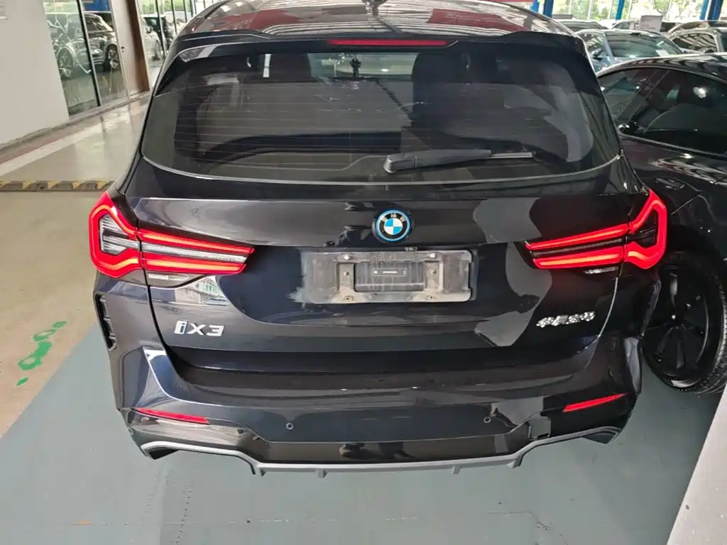 BMW iX3 2024 — фото 6