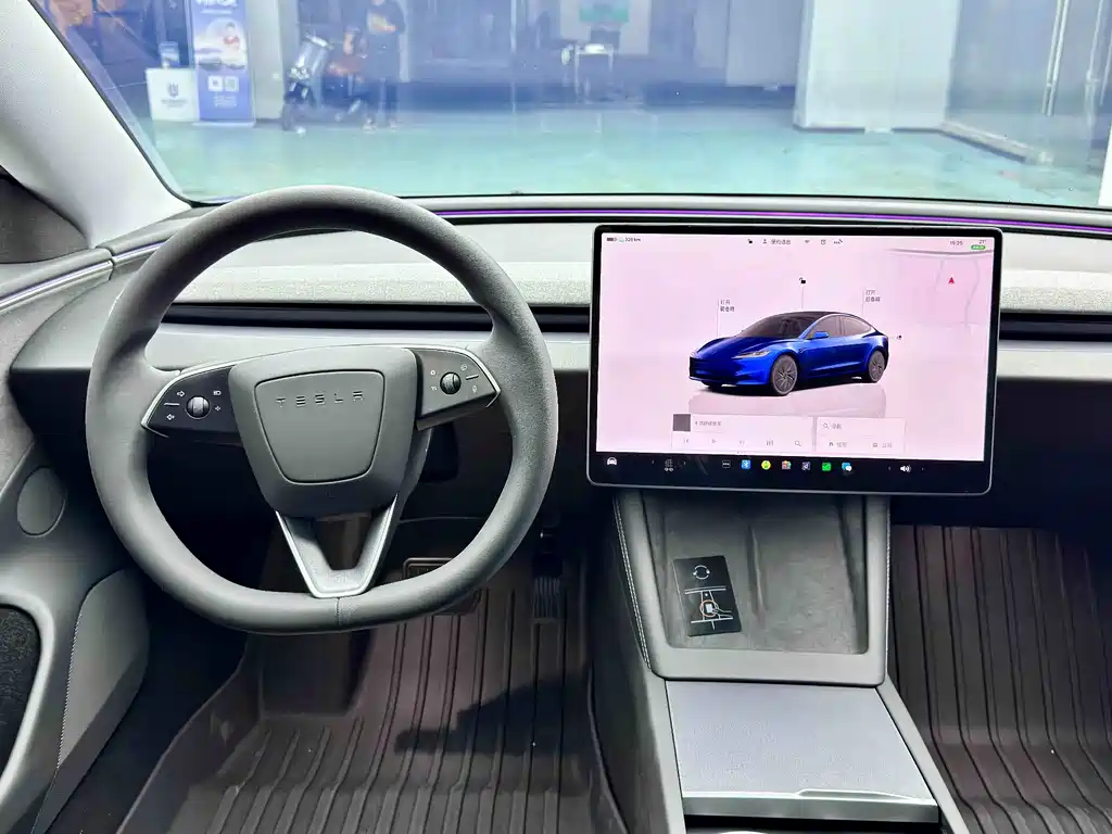 Tesla Model 3 2025 — фото 10