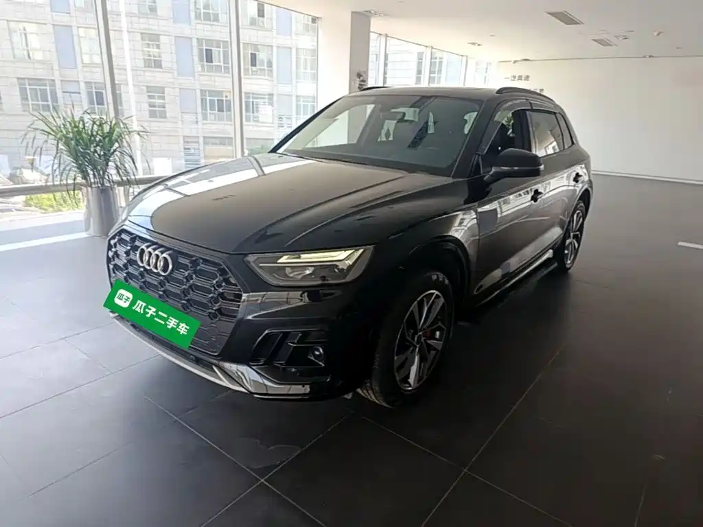 Audi Q5L 2025 — фото 2