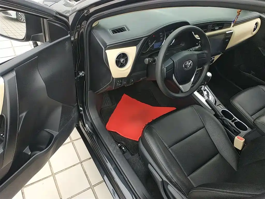 Toyota Corolla 2017 — фото 12