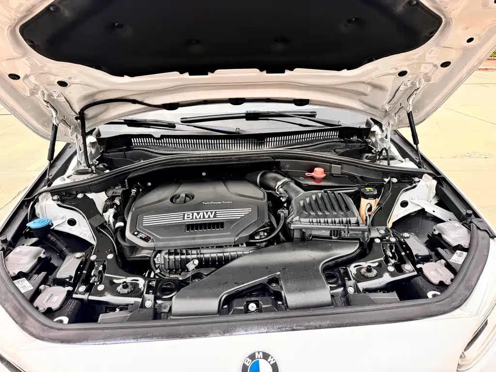 BMW 1 Series 2020 — фото 19