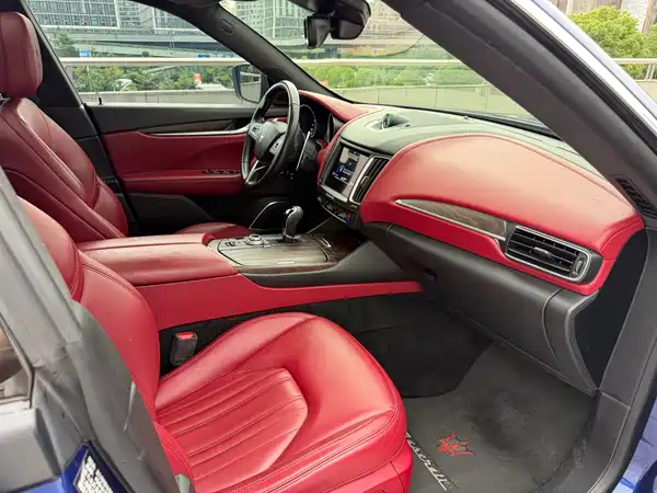 Maserati Levante 2016