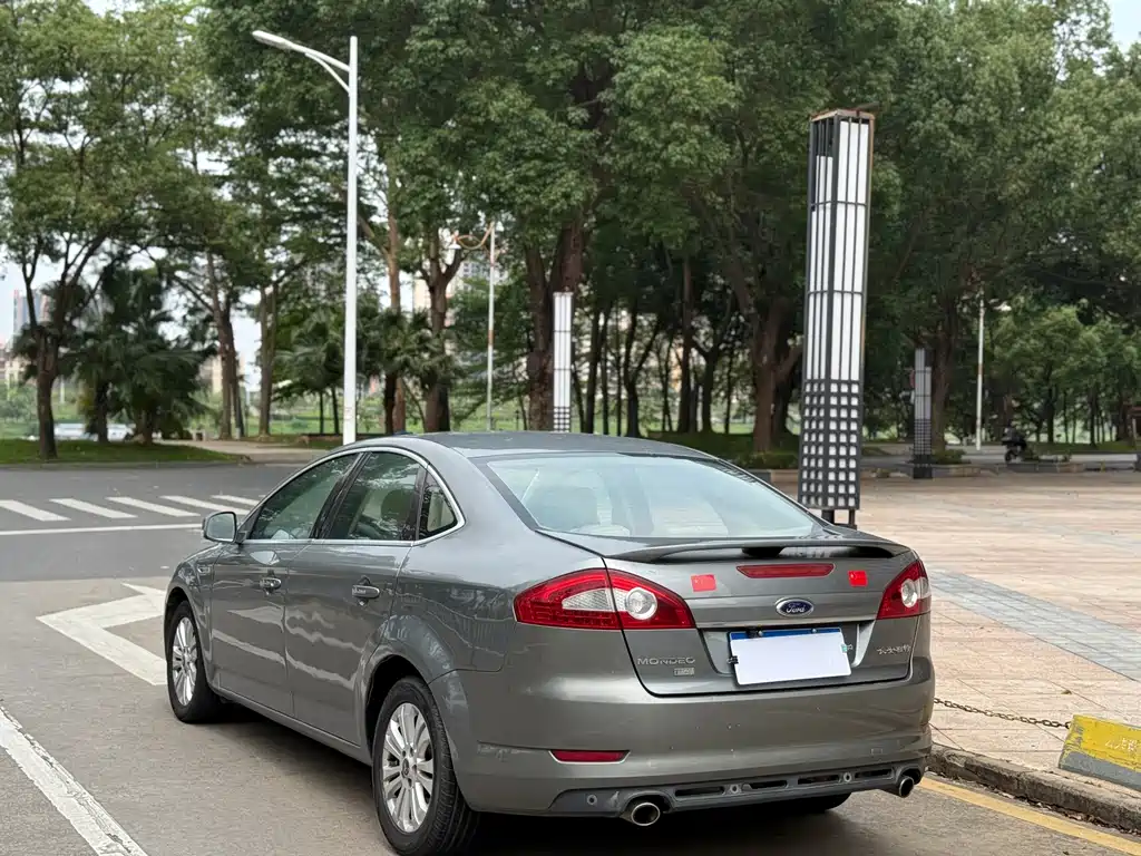 Ford Mondeo Zhisheng 2011 — фото 7