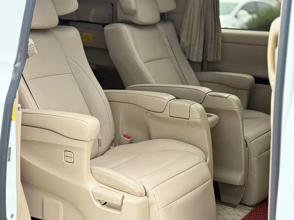 Toyota Alphard 2015 — фото 7