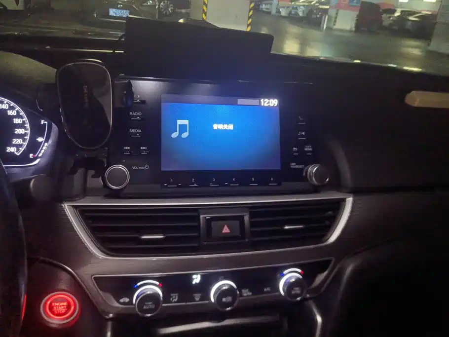 Honda Accord 2020 — фото 13