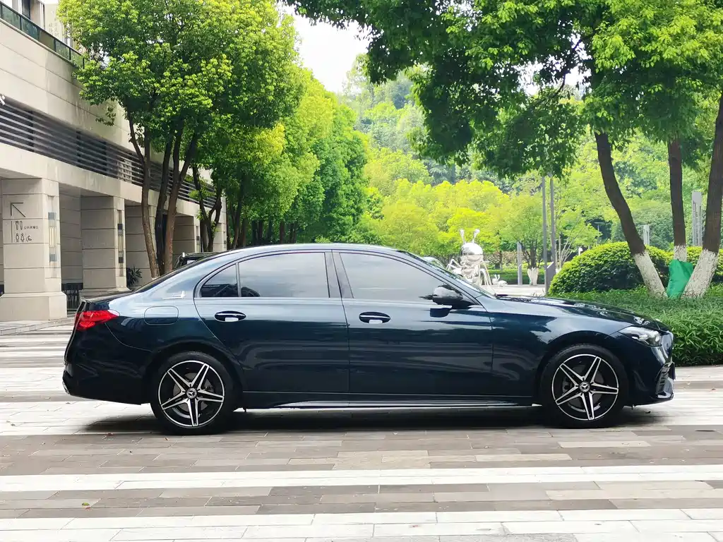Mercedes-Benz C-Class 2023