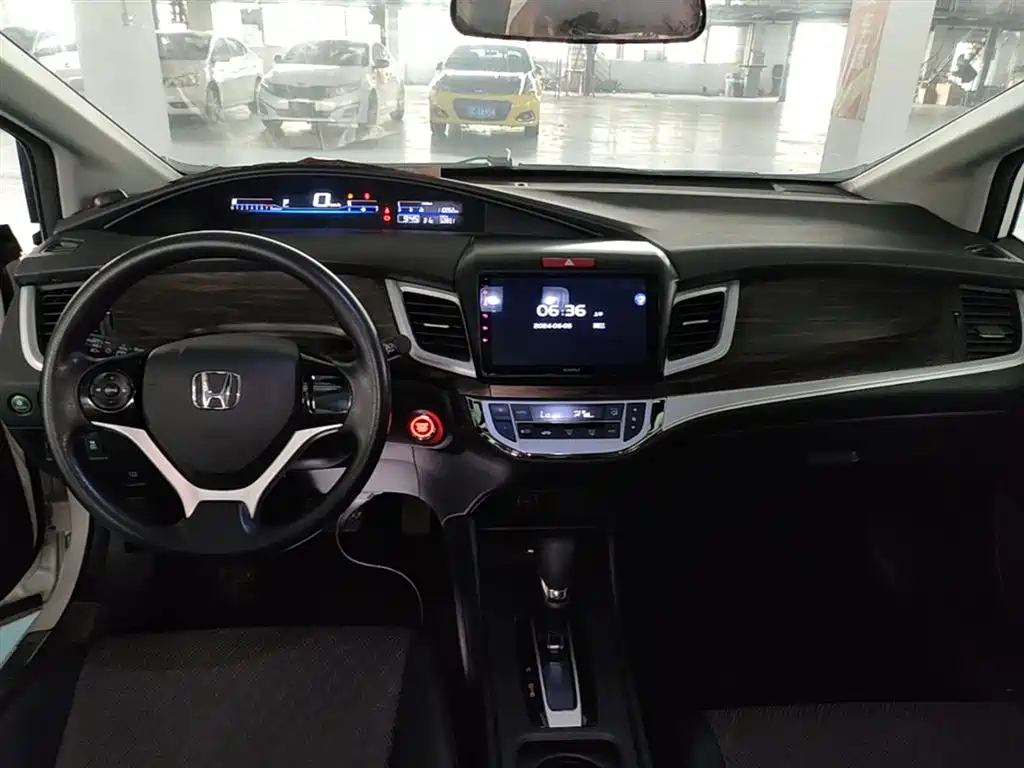 Honda Jade 2017 — фото 10