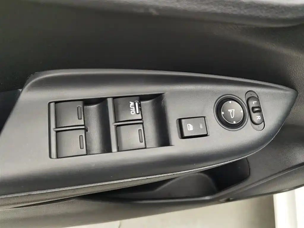 Honda Fit 2018 — фото 9